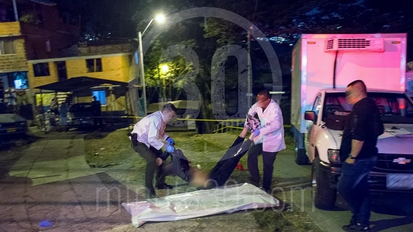 EN FOTOS Y VIDEO: Este joven apareció muerto a balazos en Robledo, pero nadie vio ni escuchó nada 9 homicidio en Robledo Villa FLora 2