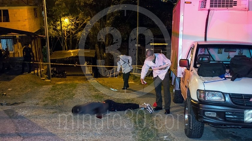 EN FOTOS Y VIDEO: Este joven apareció muerto a balazos en Robledo, pero nadie vio ni escuchó nada 5 homicidio en Robledo Villa FLora 9
