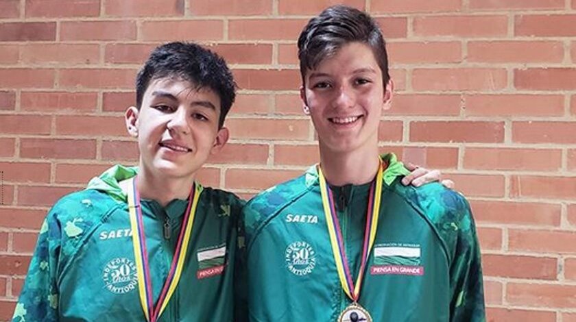 ¡Sin recursos nacionales! Cinco paisas seleccionados para participar por Colombia en el Panamericano Juvenil de Esgrima 1 jacob y alejandro sable