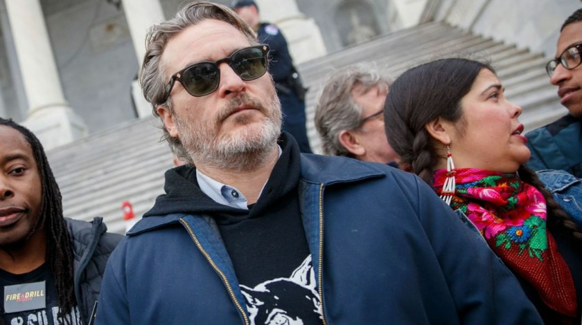 FOTOS: Joaquin Phoenix fue ¡ARRESTADO! por protestar a favor del planeta