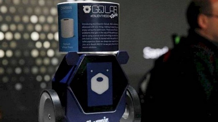 VIDEO: Quedarse sin papel higiénico en el baño no será un problema con este “RollBot”