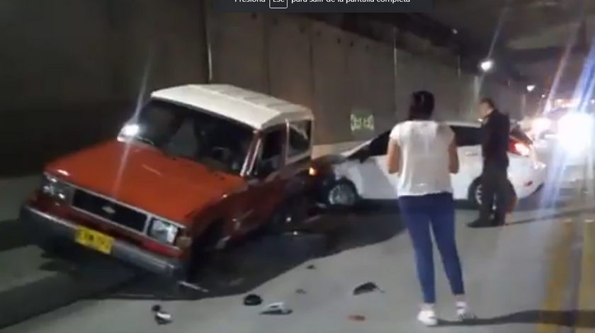 EN VIDEO: ¿Muy buñuelos? Tremendo choque al interior del Túnel de Oriente