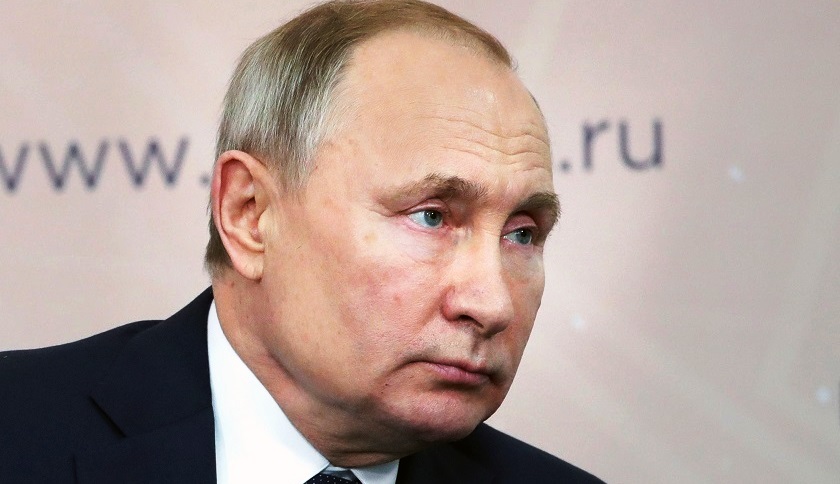 Putin anuncia que Rusia ya tiene casi lista otra vacuna Covid