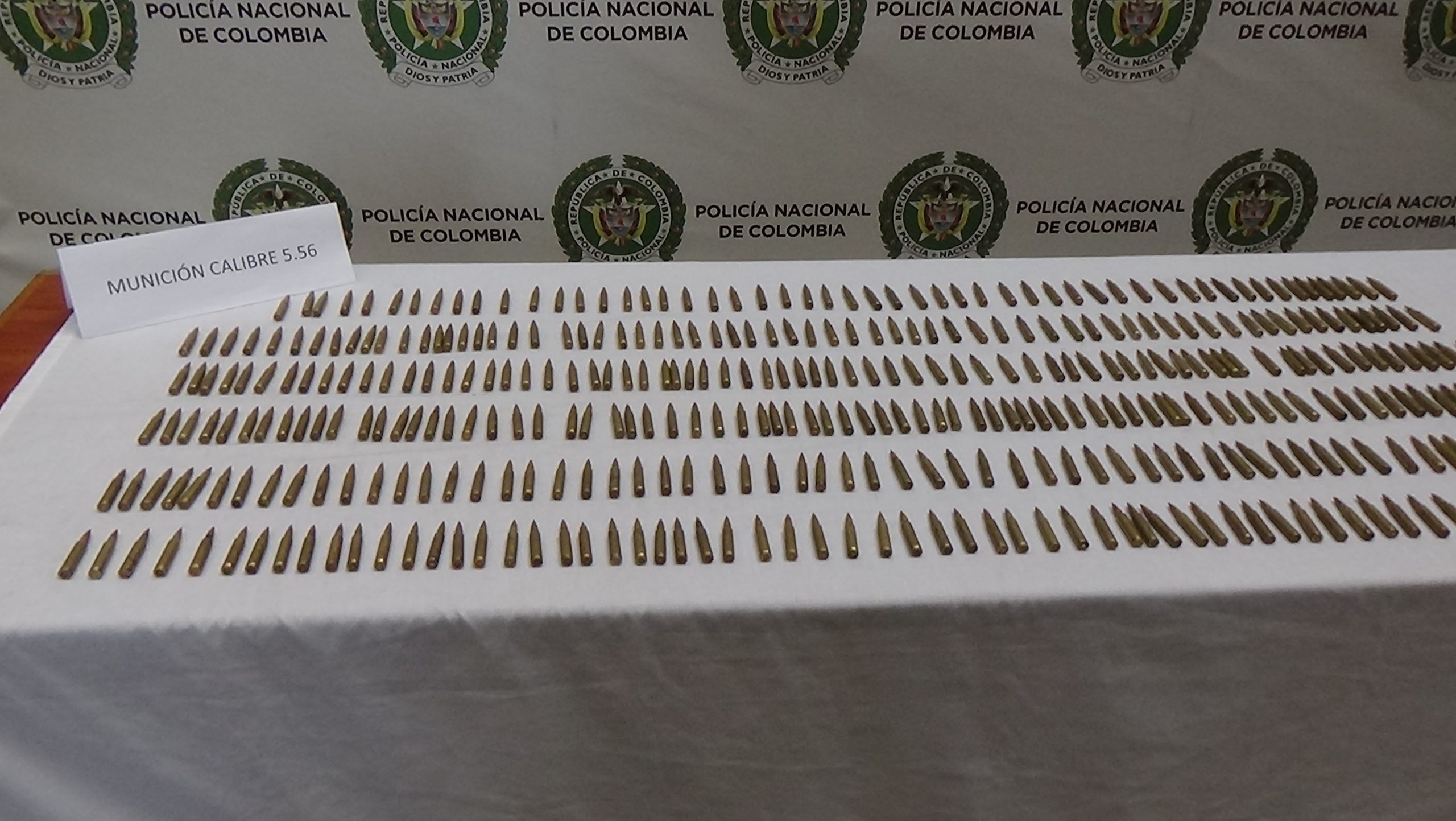 Fotos: ¡La llevaba en tarros de aceite! Incautados 55 kilos de marihuana y capturado un hombre con 386 cartuchos y dinero en efectivo 2 160220 Capturado con 386 cartuchos y 45.977.000 2 scaled