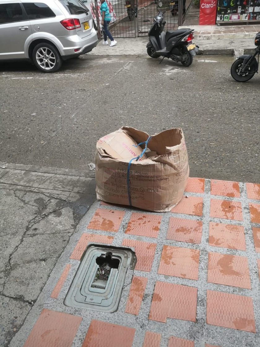 FOTOS: Sancionaron a varios ciudadanos que fueron 'pillados' tirando basura en plena vía pública de Quibdó 9 POR ARROJAR BASURAS APLICAMOS EL C%C3%93DIGO NACIONAL DE SEGURIDAD Y CONVIVEN... 2