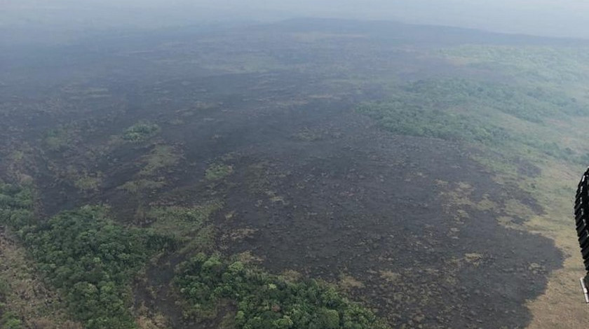 ¡Ecocidio! Disidencias de las Farc habrían provocado tremendo incendio en La Macarena, cerca a Caño Cristales