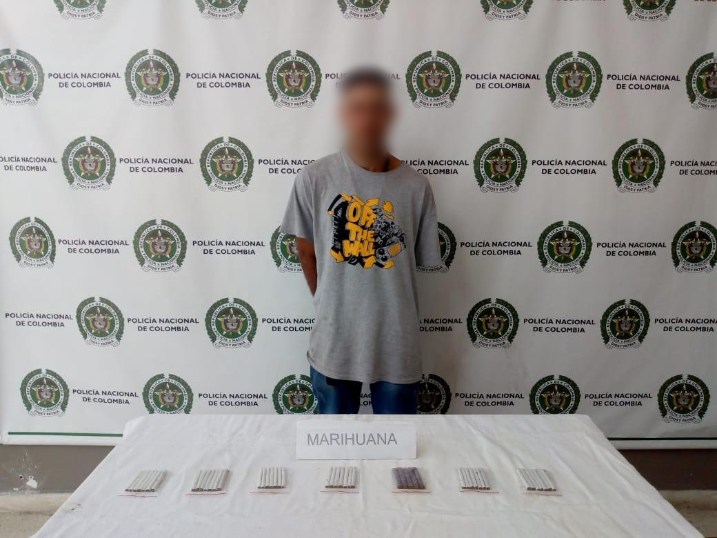 Foto: Capturado un hombre que portaba 47 cigarrillos de marihuana en el barrio El Trapiche de Bello 2 captura bello