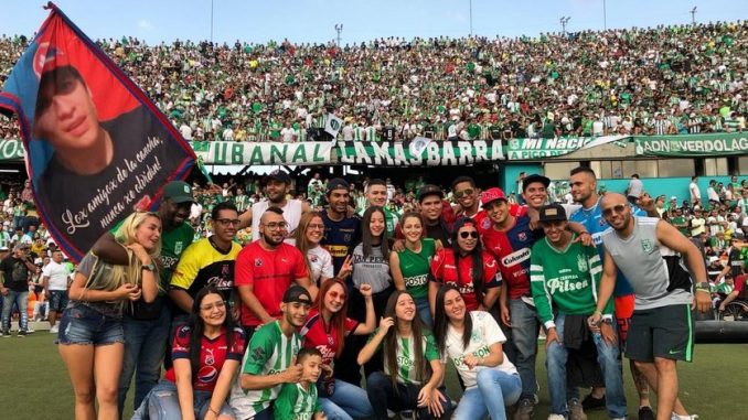Hinchas Medellin y Nacional