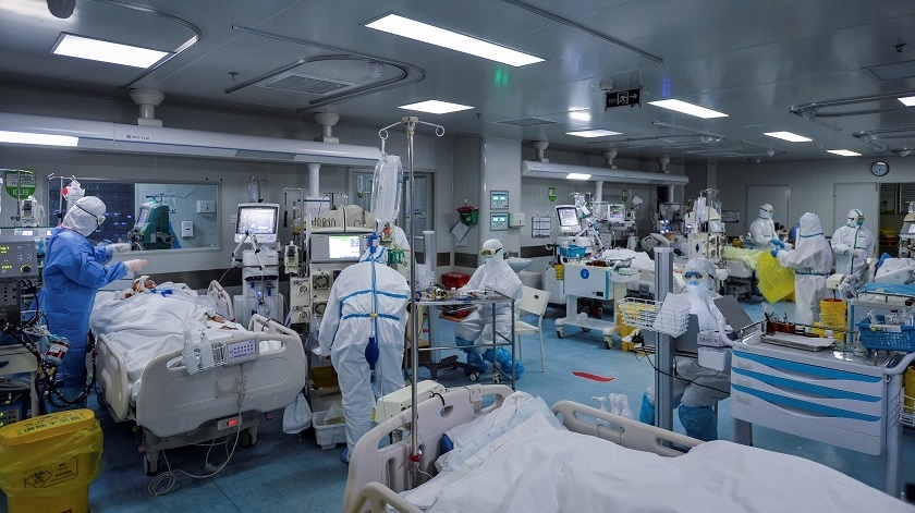 Los enfermos críticos en Wuhan buscan desesperadamente que pacientes curados les donen plasma