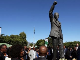El día que Mandela volvió a alzar el puño como hombre libre en Sudáfrica 1 mandela
