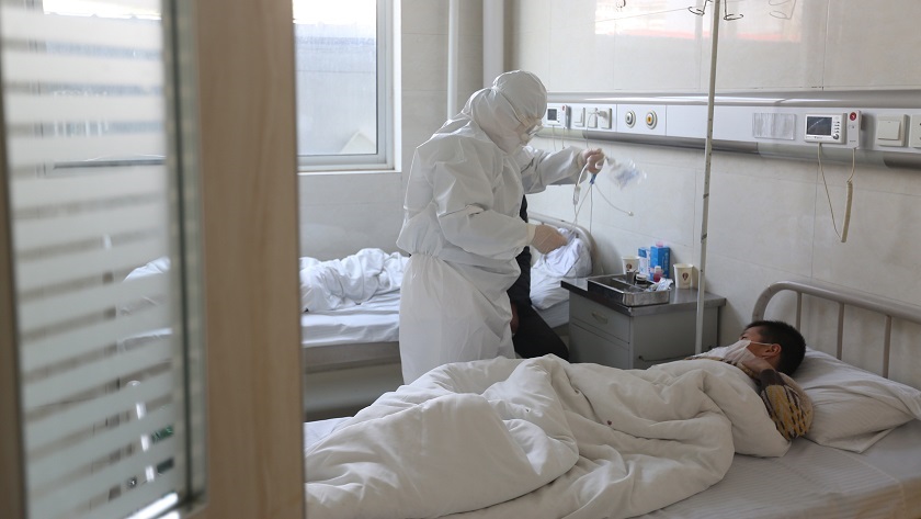 China vive un destello de esperanza por el descenso de los nuevos casos de coronavirus