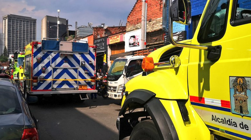 EN FOTOS: Se prendió un local por La Bayadera, Medellín