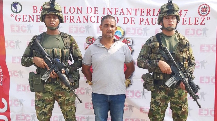 En foto y video: Capturado alias “Pony” cabecilla del Clan del Golfo en el municipio de Necoclí, Antioquia