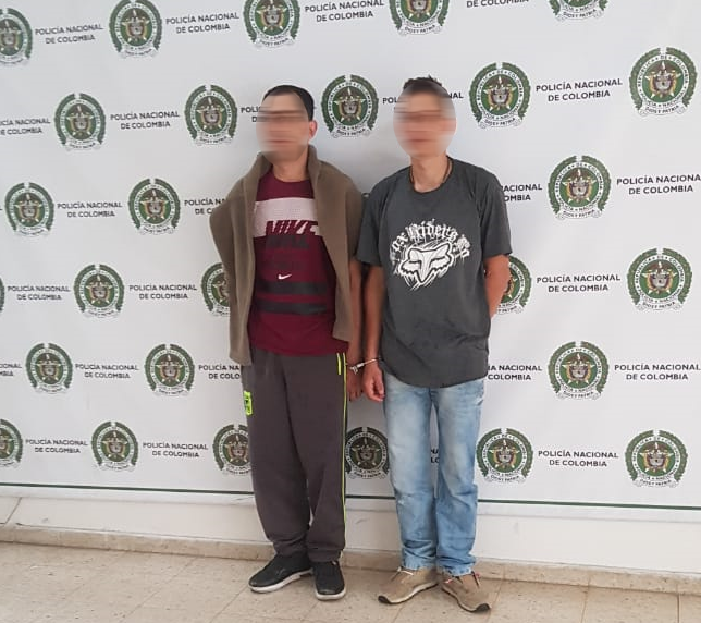 En foto: !Qué alhajas! Eran requeridos por la justicia por el delito de tráfico, fabricación, porte o tenencia de armas de fuego en Envigado 2 captura envigado