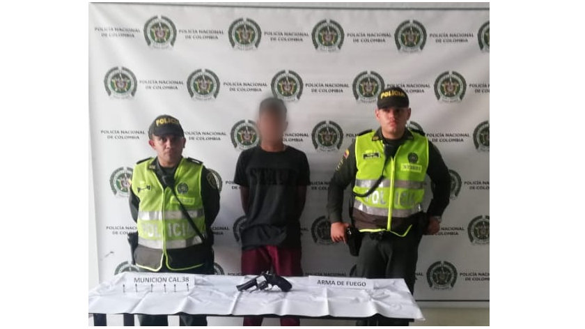 En foto: ¿Qué delito pensaba cometer? Capturado en Itagui portando un arma ilegal calibre 38 con 6 cartuchos 1 captura itagui