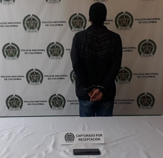 En fotos: Capturados cuando tenían en su poder dos celulares reportados como robados en la Terminal del Sur y el Aeropuerto Olaya Herrera 3 captura2 1
