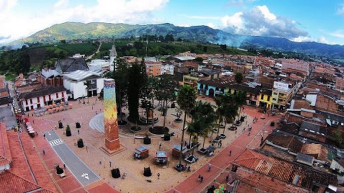 carmen de viboral 1 ¡Qué loco! Un tipo ingresó al hospital de El Carmen de Viboral, le quitó el arma a la vigilante y la secuestró