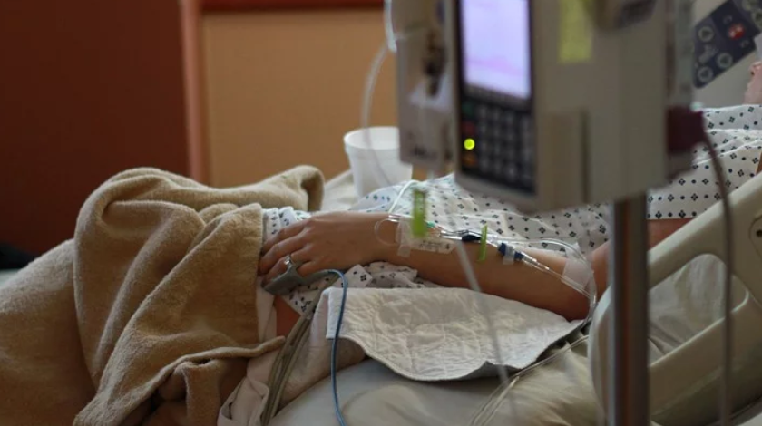 Hijo le regala de cumpleaños uno de sus riñones a su madre, pero recibió lamentable noticia que cambió su destino