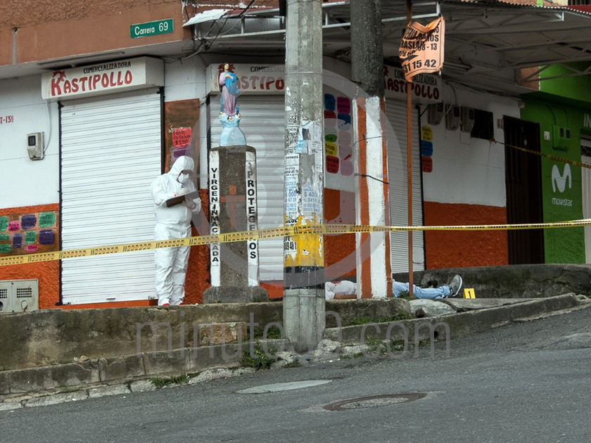 Fotos: Así fue la inspección técnica del joven que asesinaron a disparos en Castilla 21 30 04 20 inspeccion tecnica asesinado castilla3