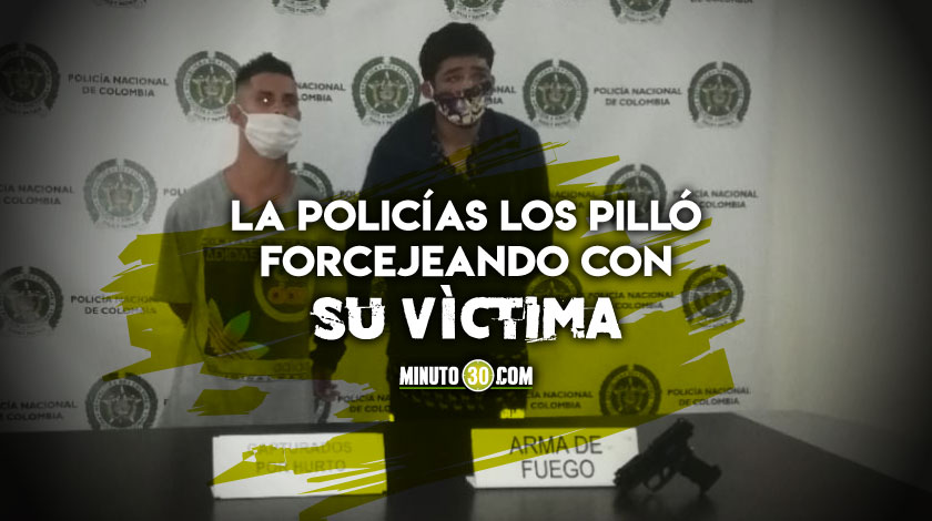 ¡Qué 'bellezas'! Cogieron a dos fleteros en el centro de Medellín cuando cometían un hurto intimidando a su víctima 1 Capturados dos fleteros en el centro de Medellin
