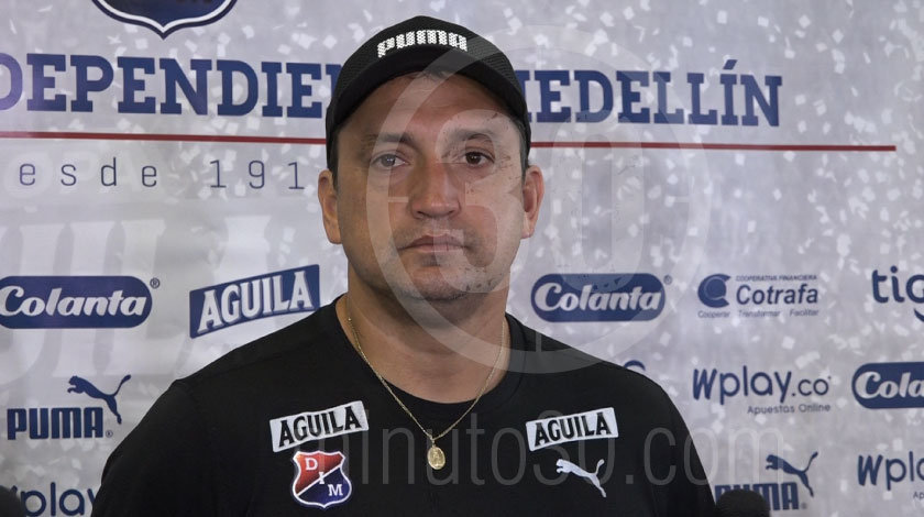 Aldo Bobadilla junto con sus ayudantes y algunos jugadores del DIM retornarán a sus países en vuelos humanitarios