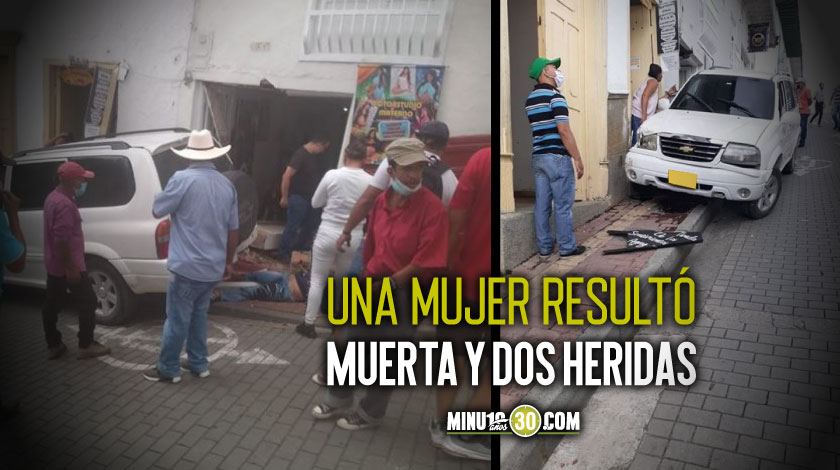 FOTOS Y VIDEO: ¡Terrible! Sujeto manejando al parecer borracho se llevó por delante a varias mujeres en Abejorral