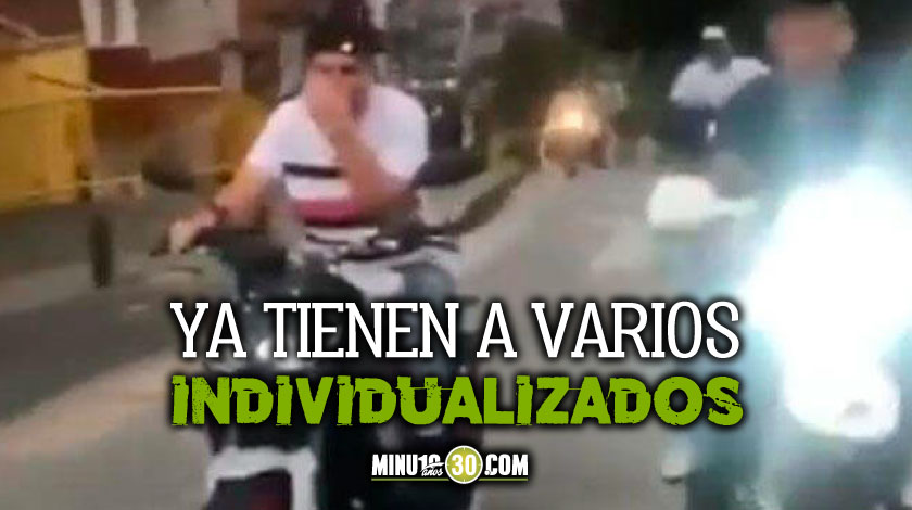 EN VIDEO: ¡Deberán responder! Buscan a los motociclistas que se quisieron ‘burlar’ de la Policía en Manrique 1 Buscan a motociclistas que invadieron carril de Metroplus