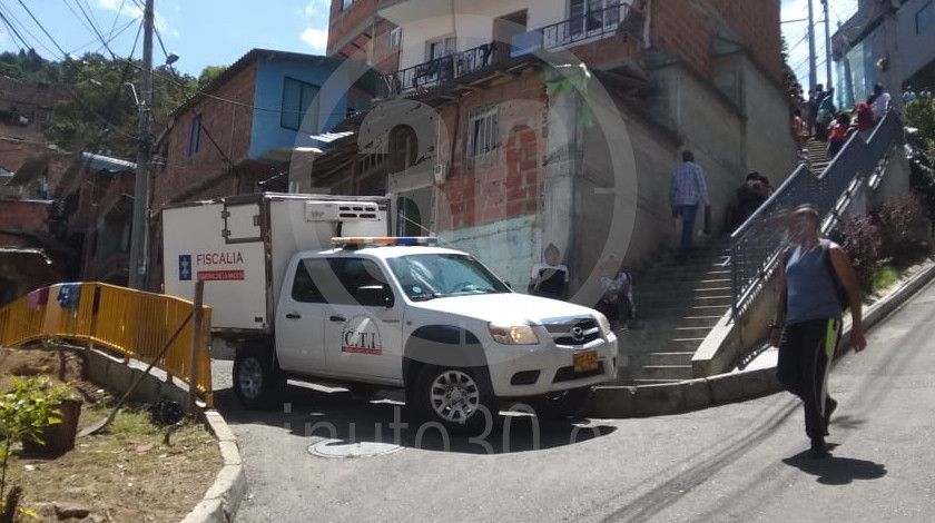 MUJER HALLADA SIN VIDA EN LA COMUNA 8 (7)