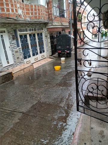 En Bello recogen agua lluvia para abastecerse
