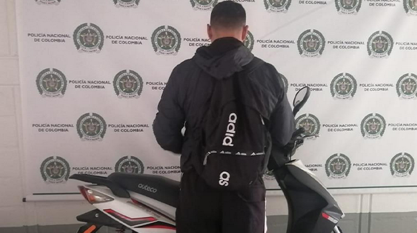 En foto: Capturado en el barrio Picacho un hombre que días antes había robado una motocicleta 1 captura picacho 1