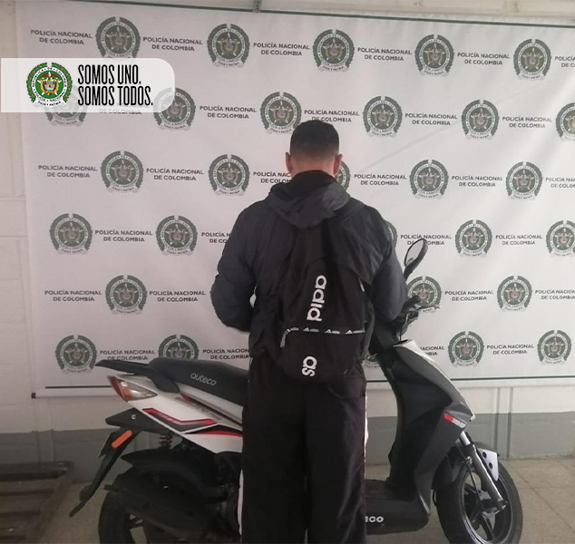 En foto: Capturado en el barrio Picacho un hombre que días antes había robado una motocicleta 2 captura picacho