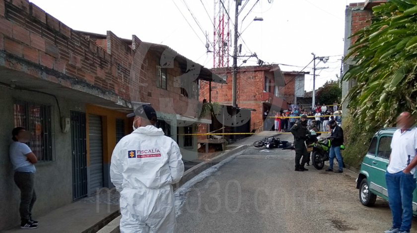 EN FOTOS: Identifican al hombre que asesinaron cuando salía de una reunión familiar en Altavista 3 inspección en altavista 11-05-2020 (3)