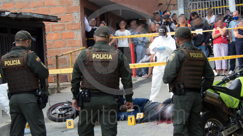 EN FOTOS: Identifican al hombre que asesinaron cuando salía de una reunión familiar en Altavista 4 inspección en altavista 11-05-2020 (3)