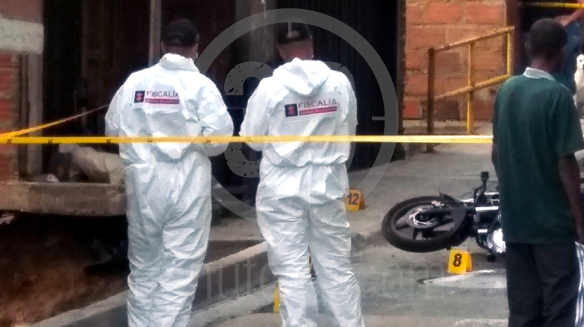 EN FOTOS: Identifican al hombre que asesinaron cuando salía de una reunión familiar en Altavista 7 inspección en altavista 11-05-2020 (3)