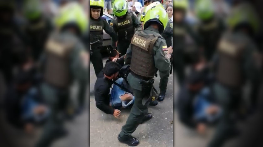 Video: Se pusieron a robar, y en una persecución terminaron chocados y linchados, en Belén Rincón 1 policias