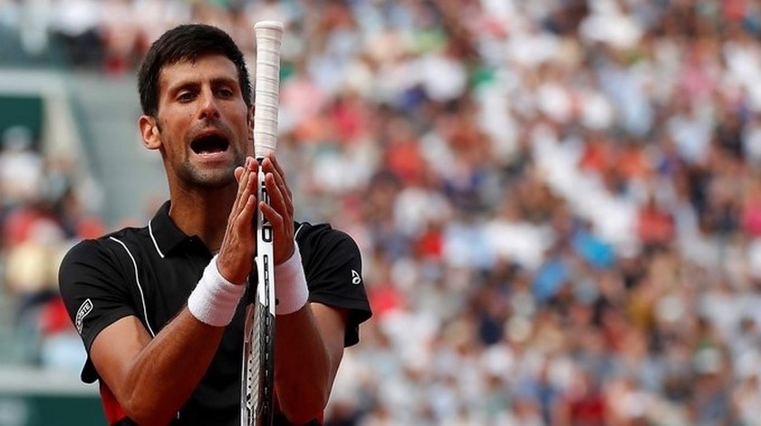 El papá de Novak Djokovic dice que fue Grigor Dimitrov el culpable de la cadena de contagios