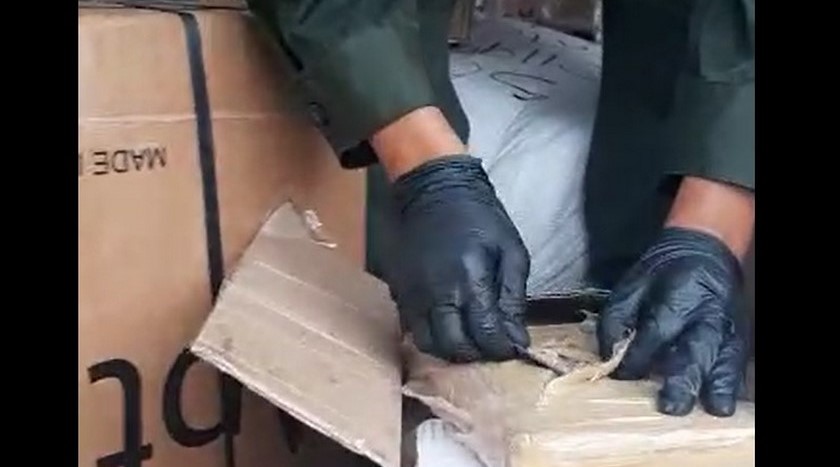 Incautan encomiendas con marihuana