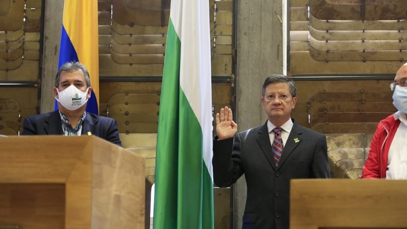 Luis Fernando Suárez Vélez tomó posesión como Gobernador (e) de Antioquia ante la Asamblea Departamental