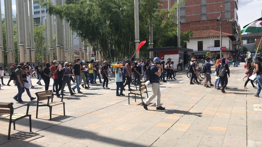 Protestas en Medellín a esta hora: por excesos policiales y muerte de líderes sociales