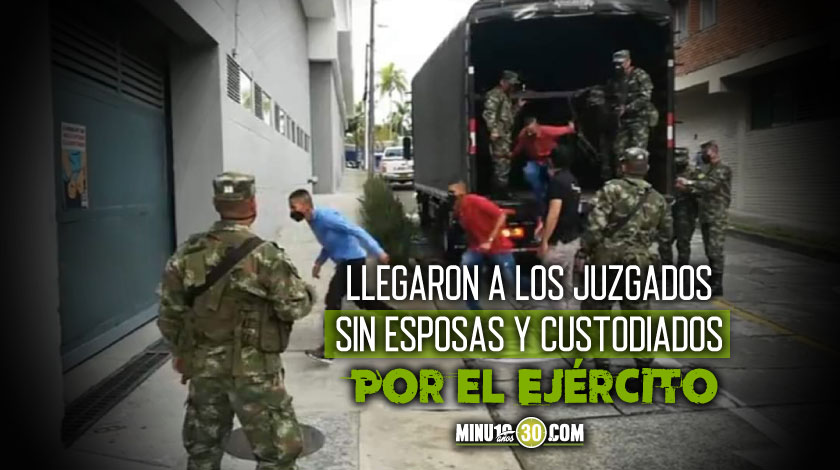 Soldados custodiados