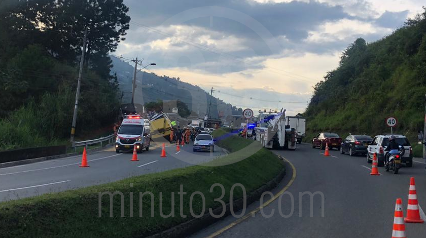 variante de caldas accidente