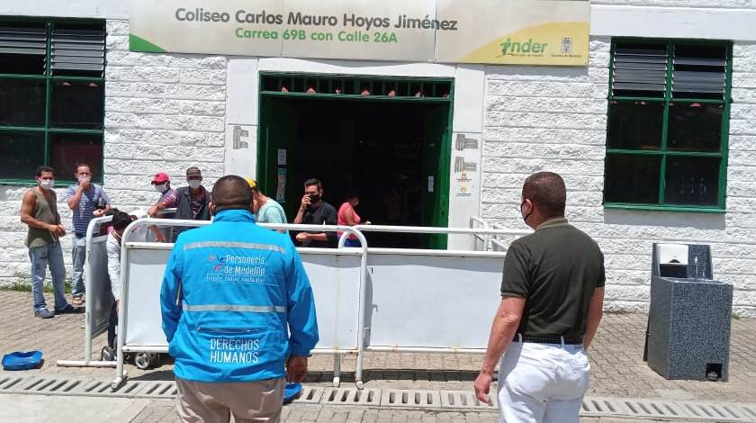 Venezolanos en Medellín exigen retorno a su país