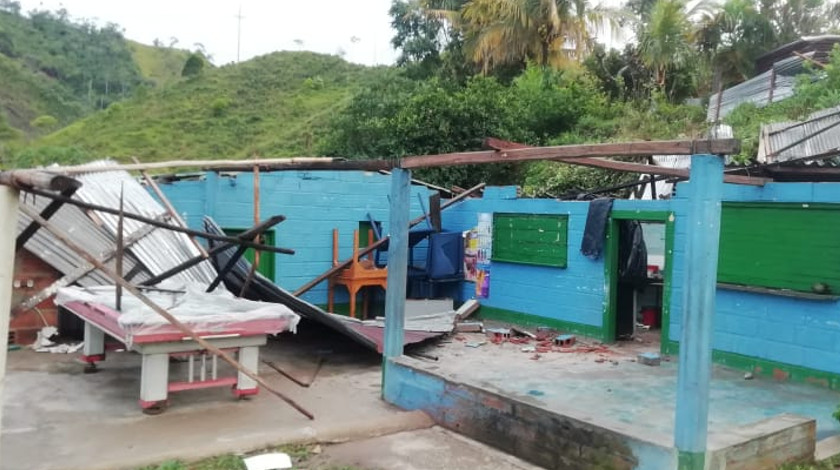 FOTOS: Unas 10 casas destechadas dejó un vendaval en la madrugada de este jueves en San Luis, Antioquia