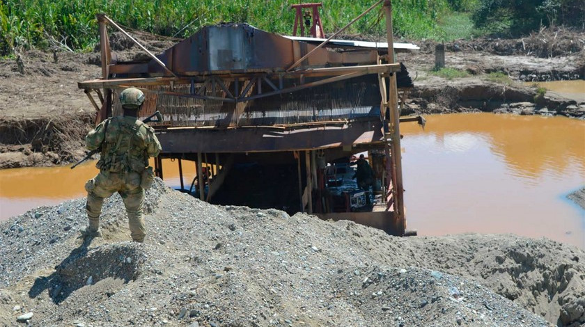 Minería ilegal oro choco
