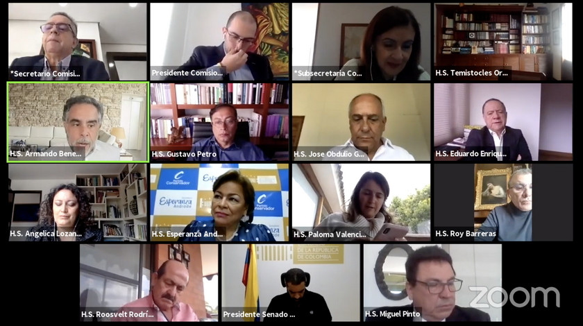 Angélica Lozano pidió disculpas por la ‘vaciada’ que le pegó a sus colegas del Senado sin apagar el micrófono