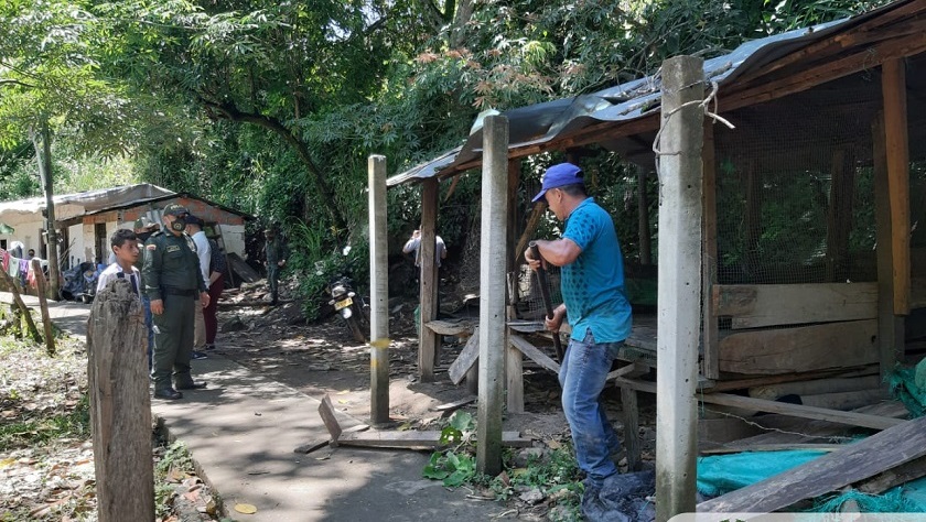 En Bolombolo echaron abajo dos casas usadas para vender vicio