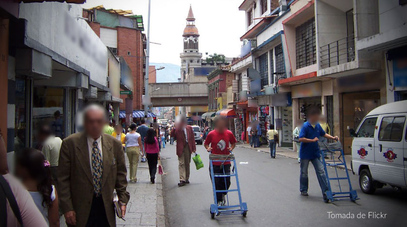 Aglomeraciones en la calle Pichincha pueden convertirse en foco de coronavirus