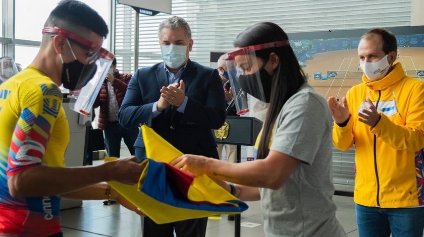 Deportistas entrega Pabellón Nacional