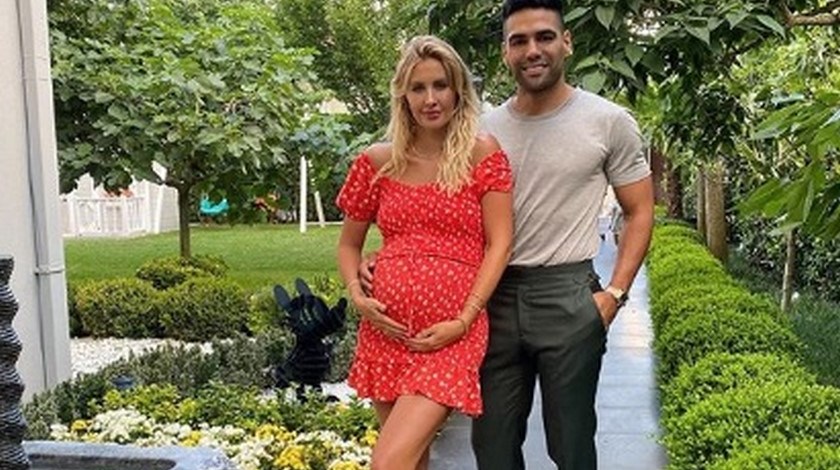 FOTO ¡’Inolvidable’ momento! Falcao García acompañó a su hija menor al primer día de colegio