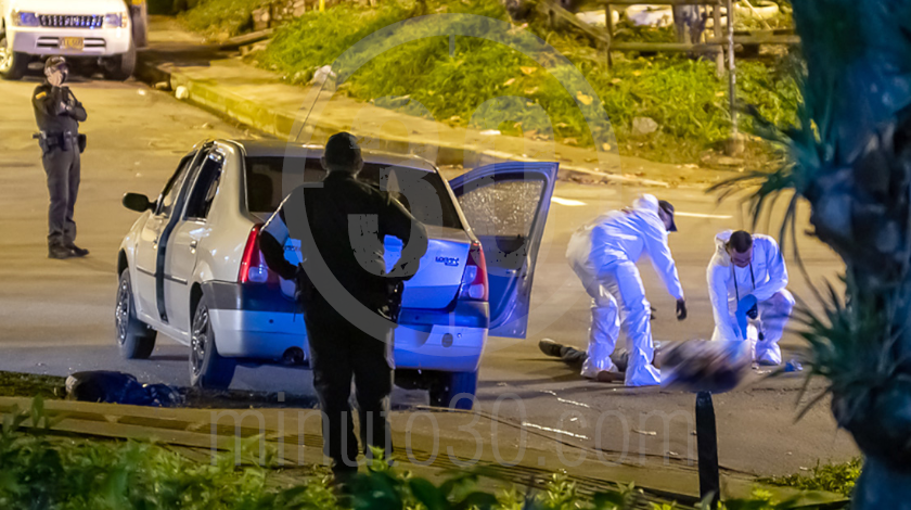 EN FOTOS Y VIDEO: ¡Lo querían rematar! En el barrio Girardot le dieron bala a un hombre hasta matarlo, aunque este intentó huir 11 barrio Girardot